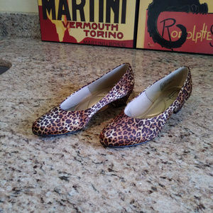 Softstyle/Hush Puppies Leopard Low Heels EUC
